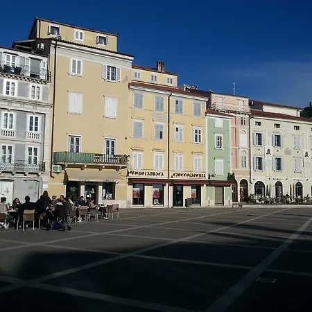 Carrera Grande Apartman *
